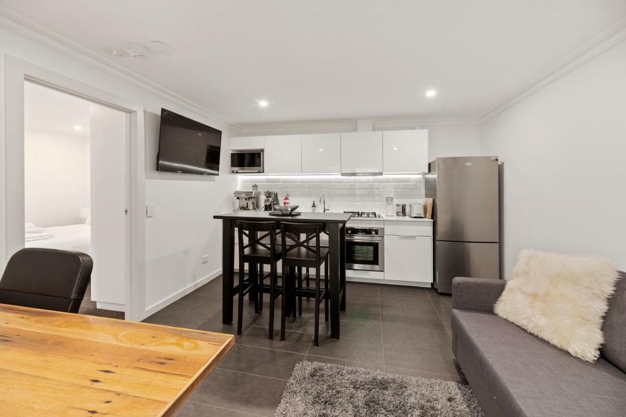 One-Bedroom Apartment,912495799:JPEG